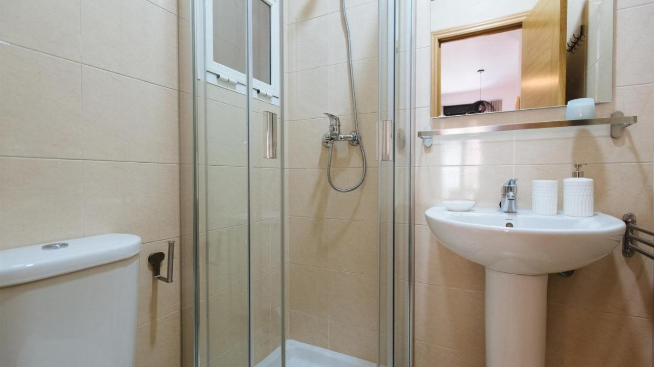 Chiqui And Vicente Suite Apartments Sevilla Kültér fotó