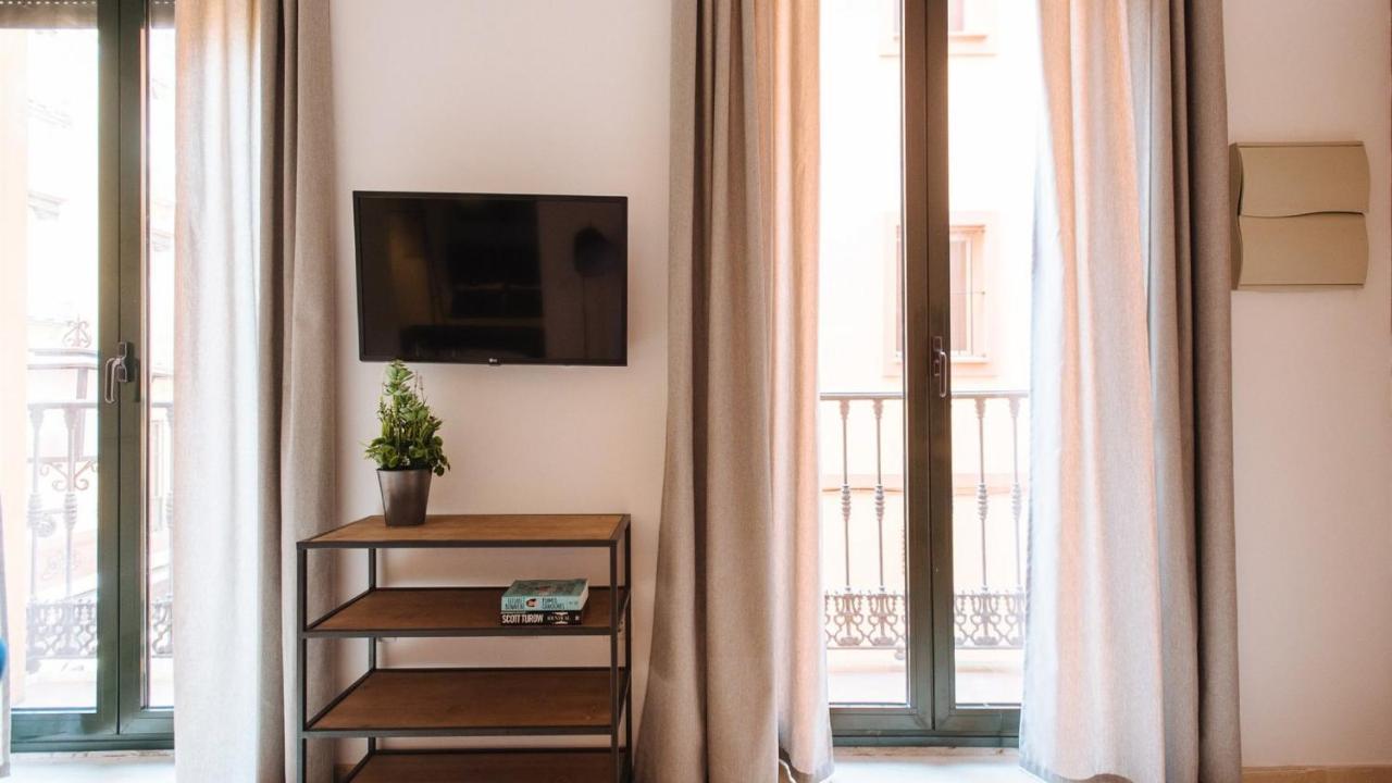 Chiqui And Vicente Suite Apartments Sevilla Kültér fotó
