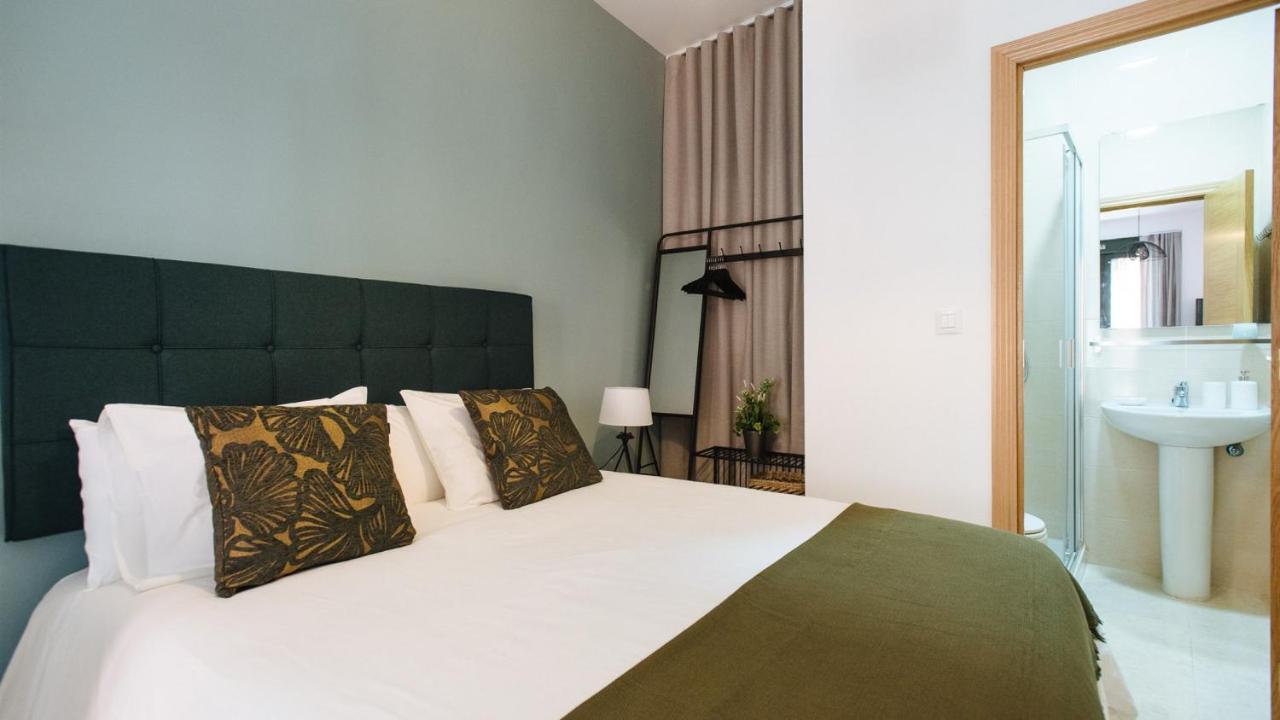 Chiqui And Vicente Suite Apartments Sevilla Kültér fotó