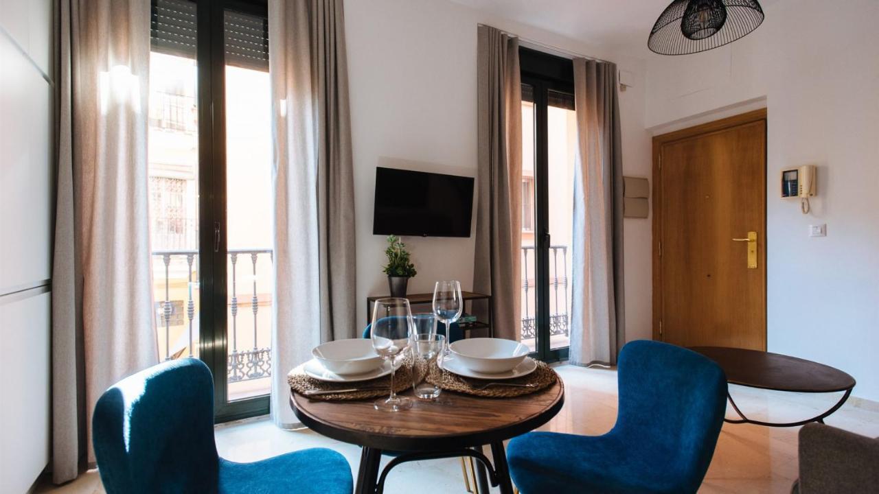 Chiqui And Vicente Suite Apartments Sevilla Kültér fotó