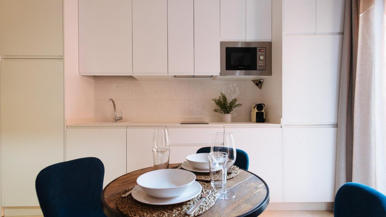 Chiqui And Vicente Suite Apartments Sevilla Kültér fotó